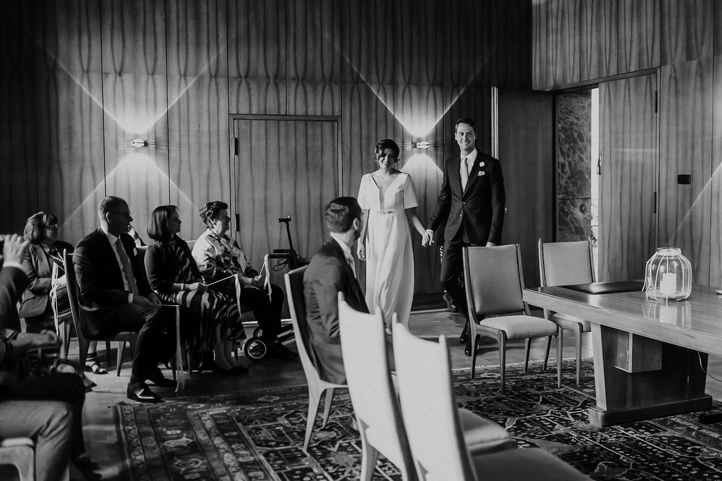 Hochzeitspaar im Standesamt Mannheim im Trauzimmer