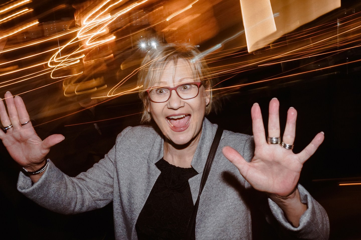 Gast beginnt zu tanzen bei der Hochzeitsparty im Speicher 7 Mannheim