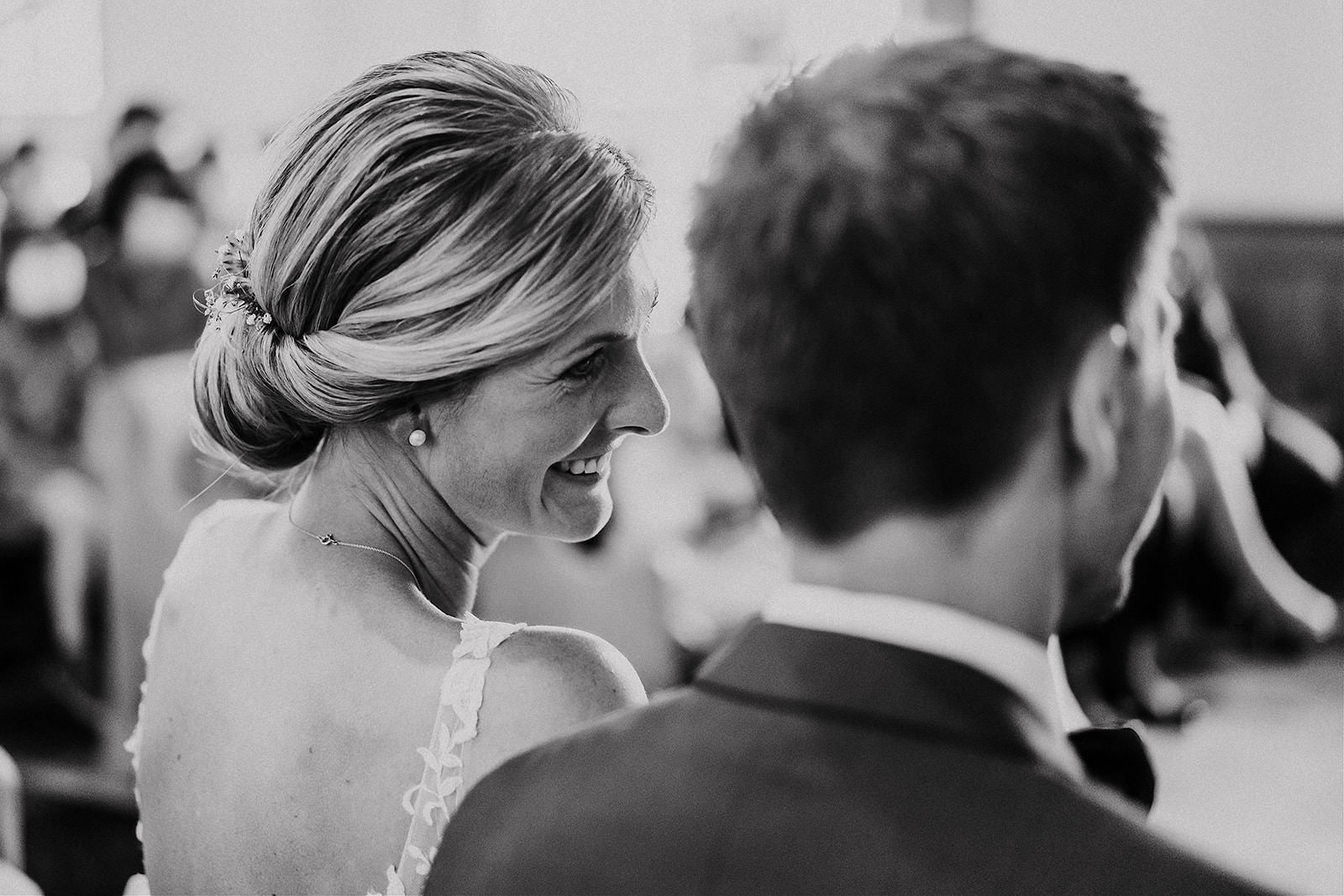 wedding photography lauterbrunnen swiss laughing
